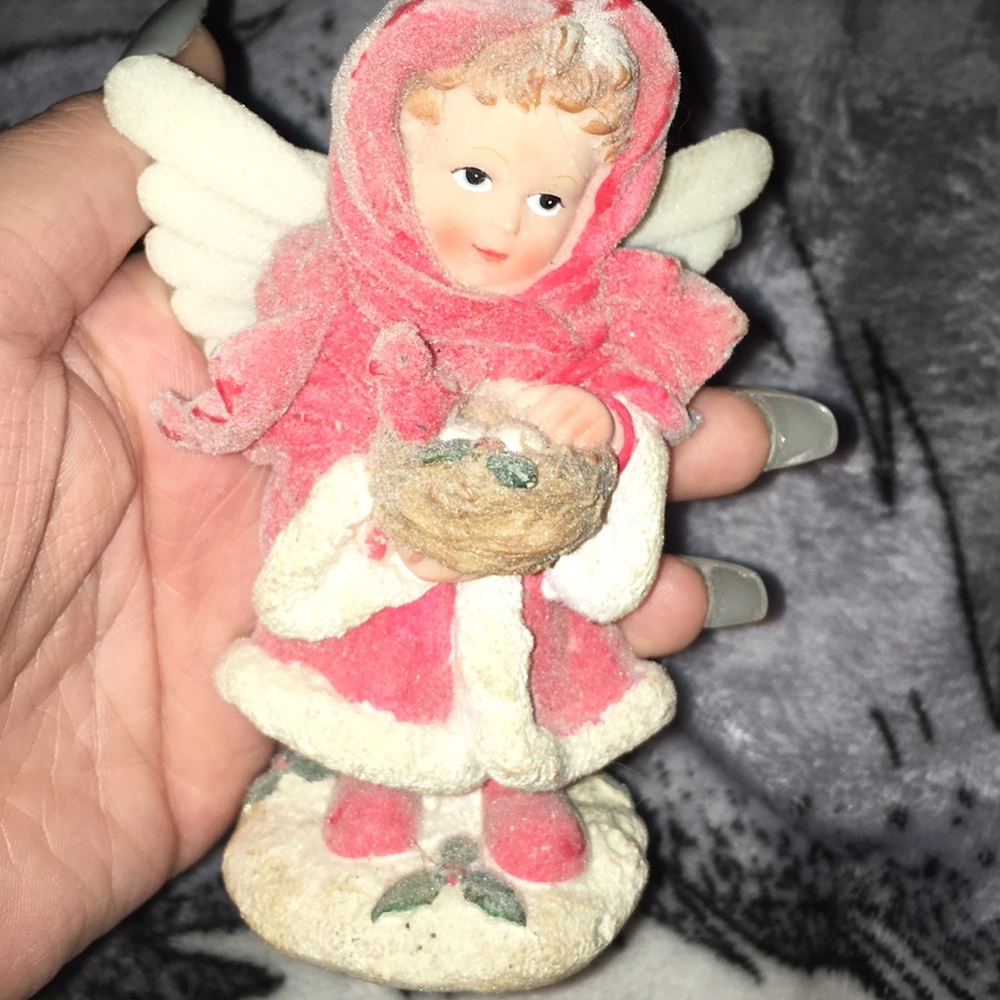 Mini statue